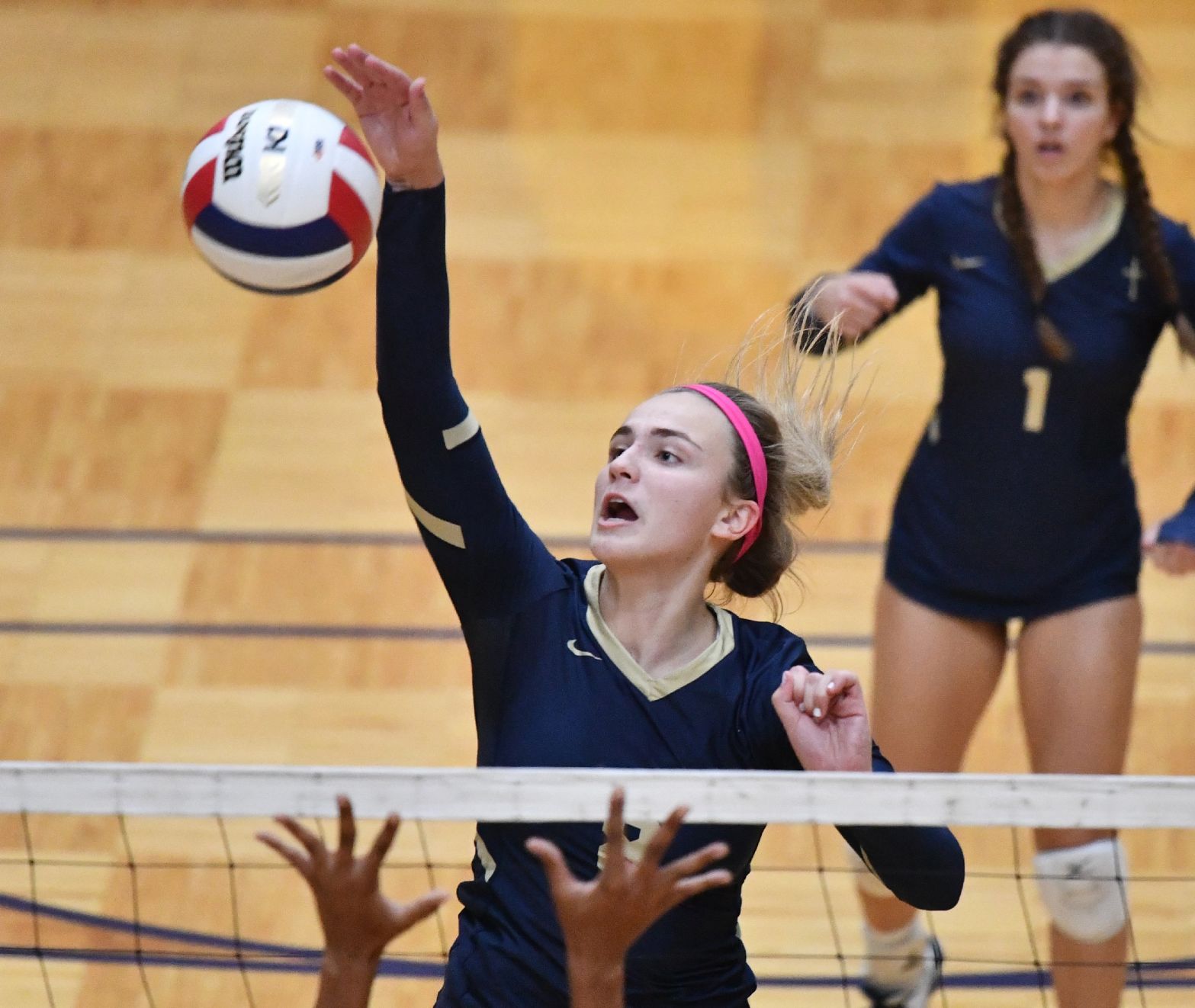 Althoff vs Minooka in 4A Volleyball Sectional Final